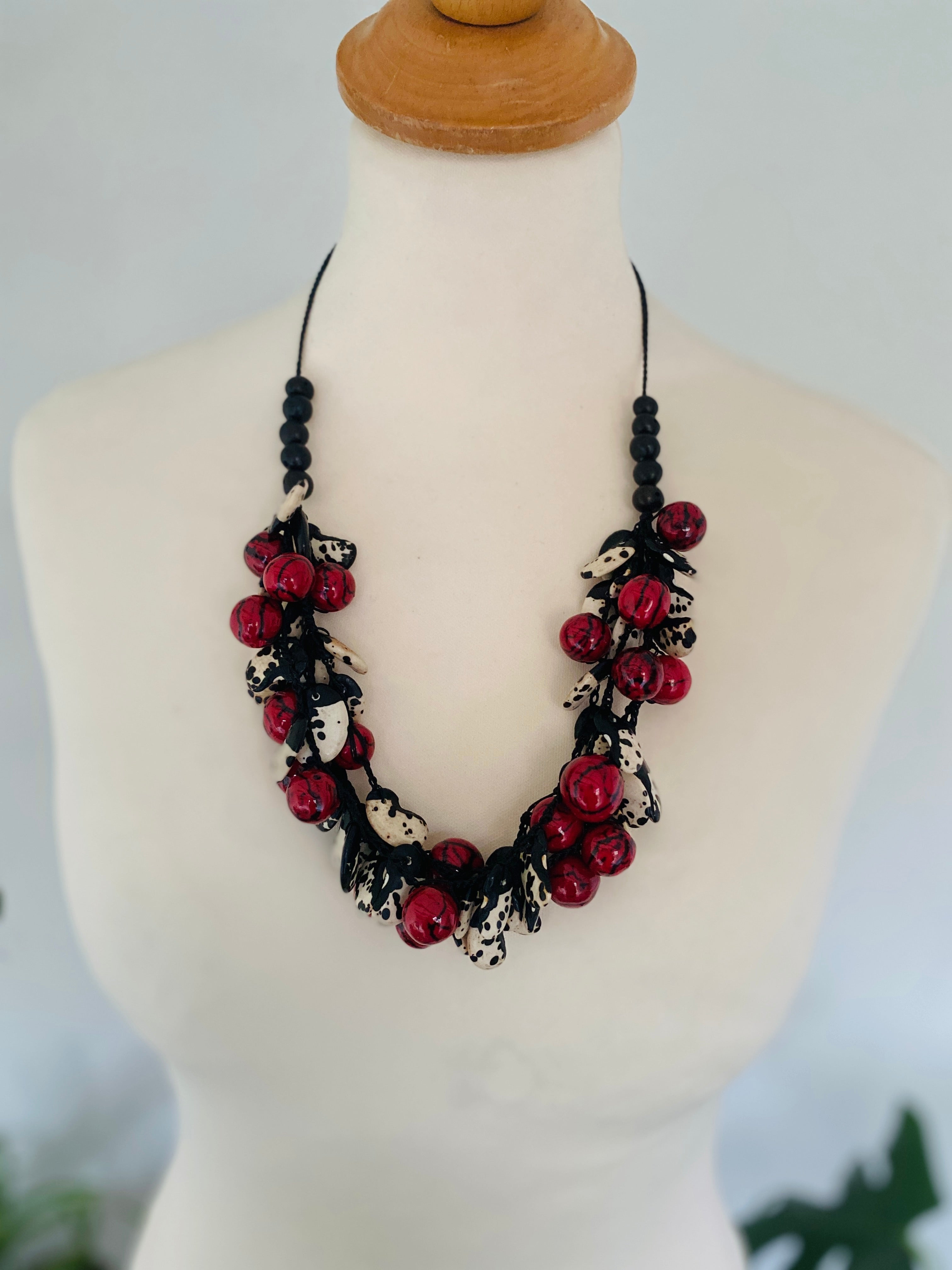 Black & Red Beans Necklace Set